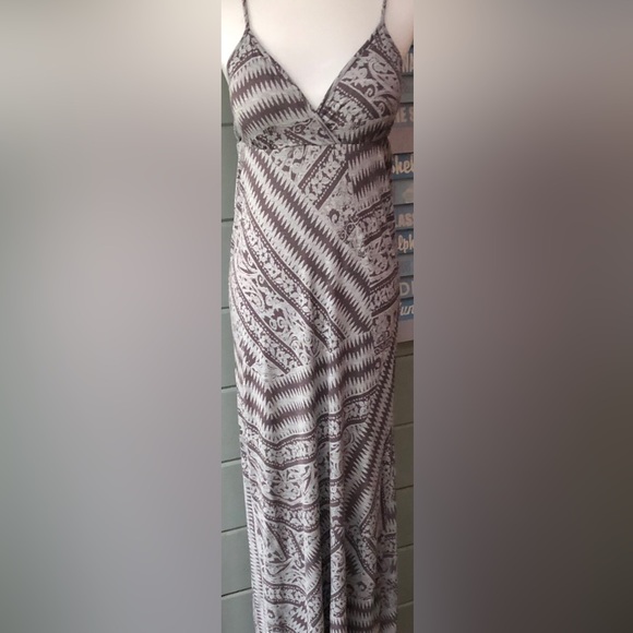 Jessica Simpson grey Aztec print maxi dress w/padded cups & racer back M 🎉SALE - Picture 7 of 15